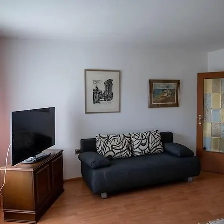 Geraumige In Apartamento